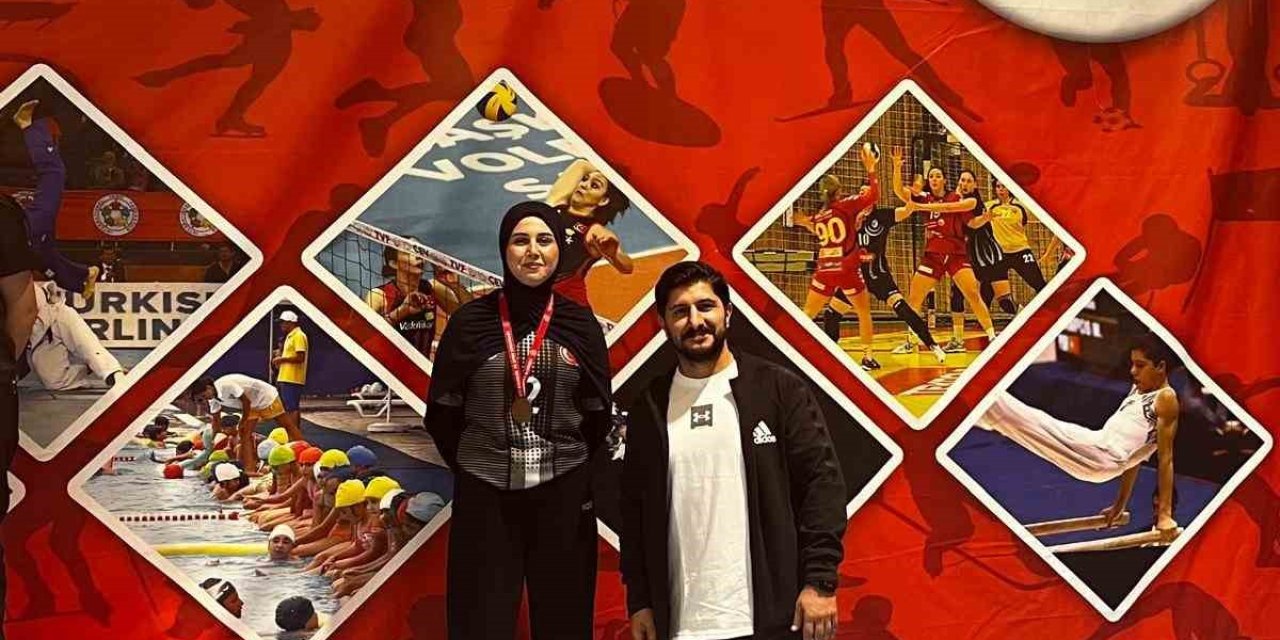 Şuhut Anadolu Lisesi’nden tarihi başarı