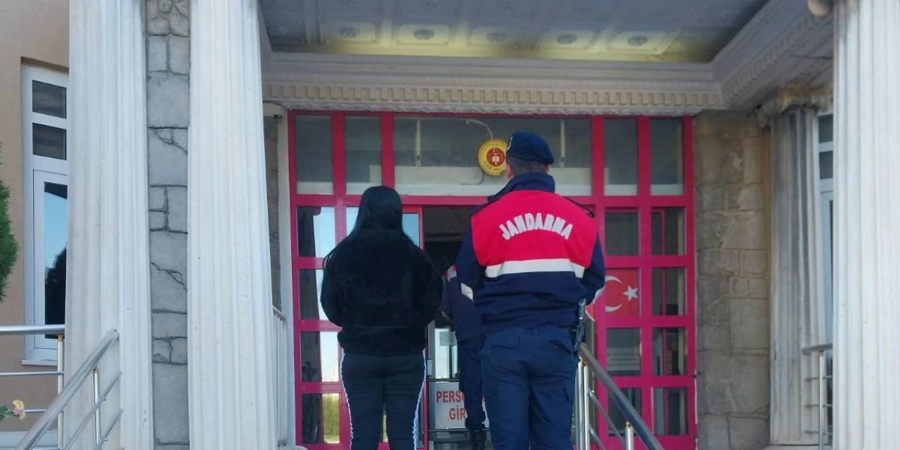 Aydın’da 2 aranan şahıs operasyonla yakalandı