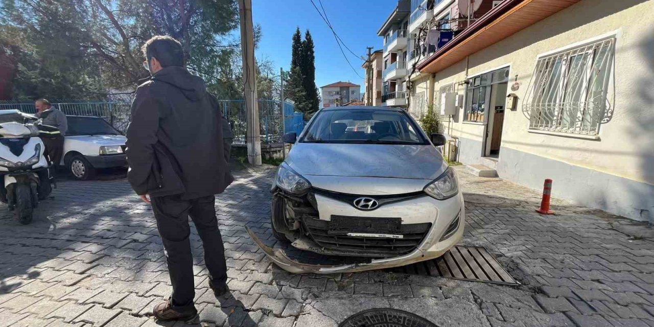 Menteşe’de otomobil ile motosiklet çarpıştı: 2 yaralı