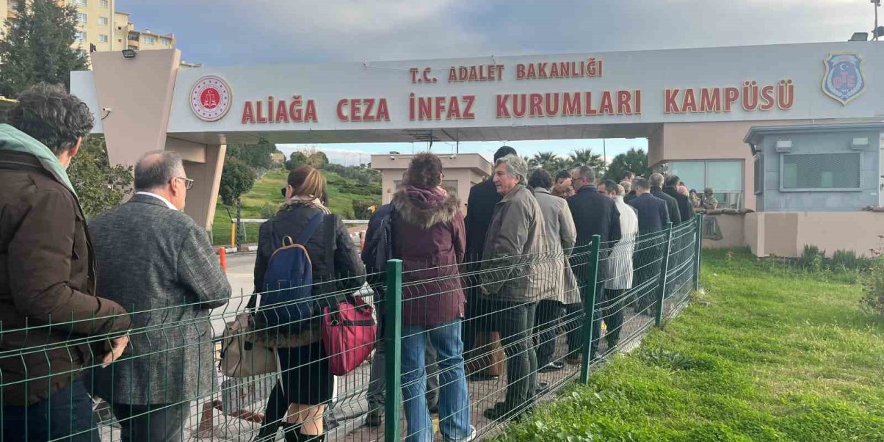 İZBETON kooperatif davası sanıkları hakim karşısında, Ali Alpyavuz: "Bu CHP projesidir, binlerce aile mağdur oldu"