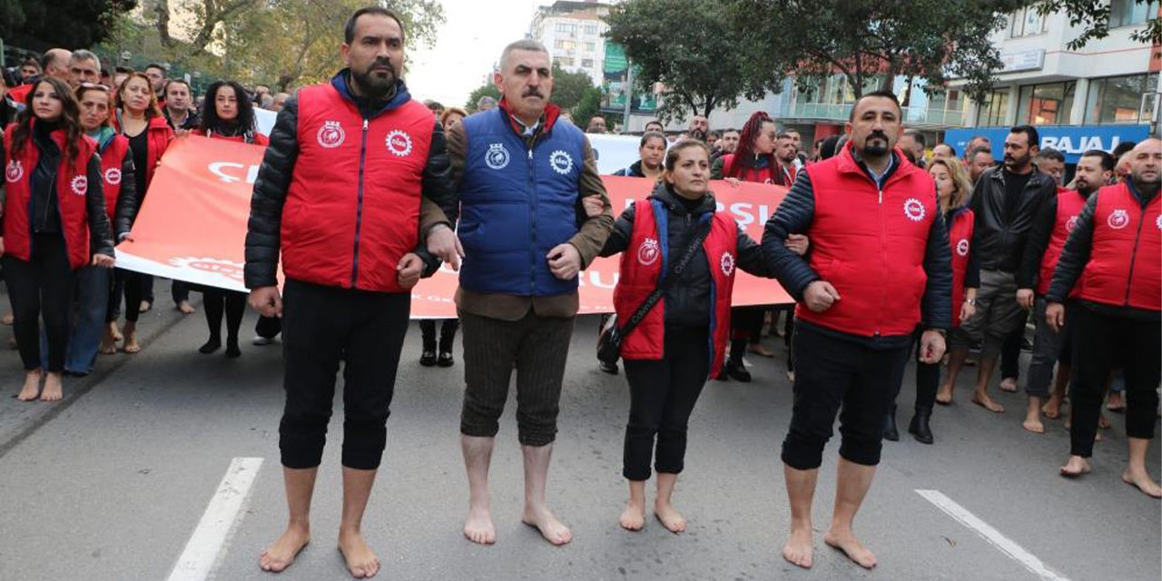 İzmir Büyükşehir işçileri çıplak ayakla yürüdü
