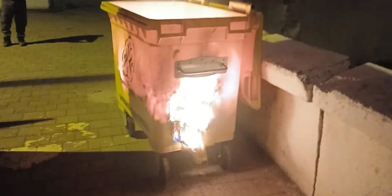Başkan Zencirci uyarmıştı, bu kez çöp konteynerini ateşe verdiler