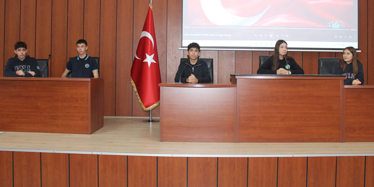 Efeler Öğrenci Meclisi yeni döneme  İnsan Hakları Günü’nde start verdi