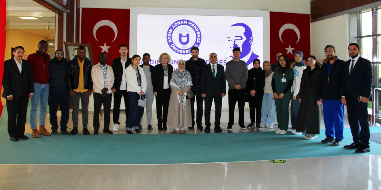 Rektör Kent, uluslararası öğrenci  temsilcileriyle bir araya geldi