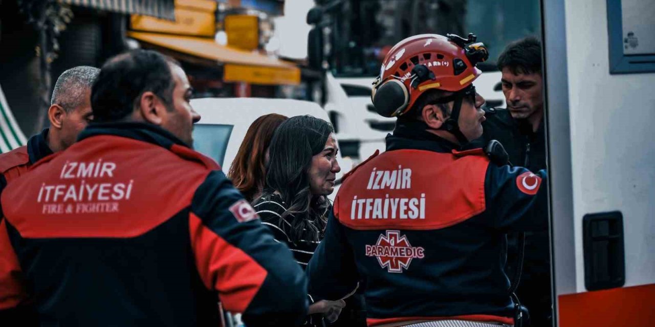 İş hanını alevler sardı, itfaiye 12 kişiyi kurtardı