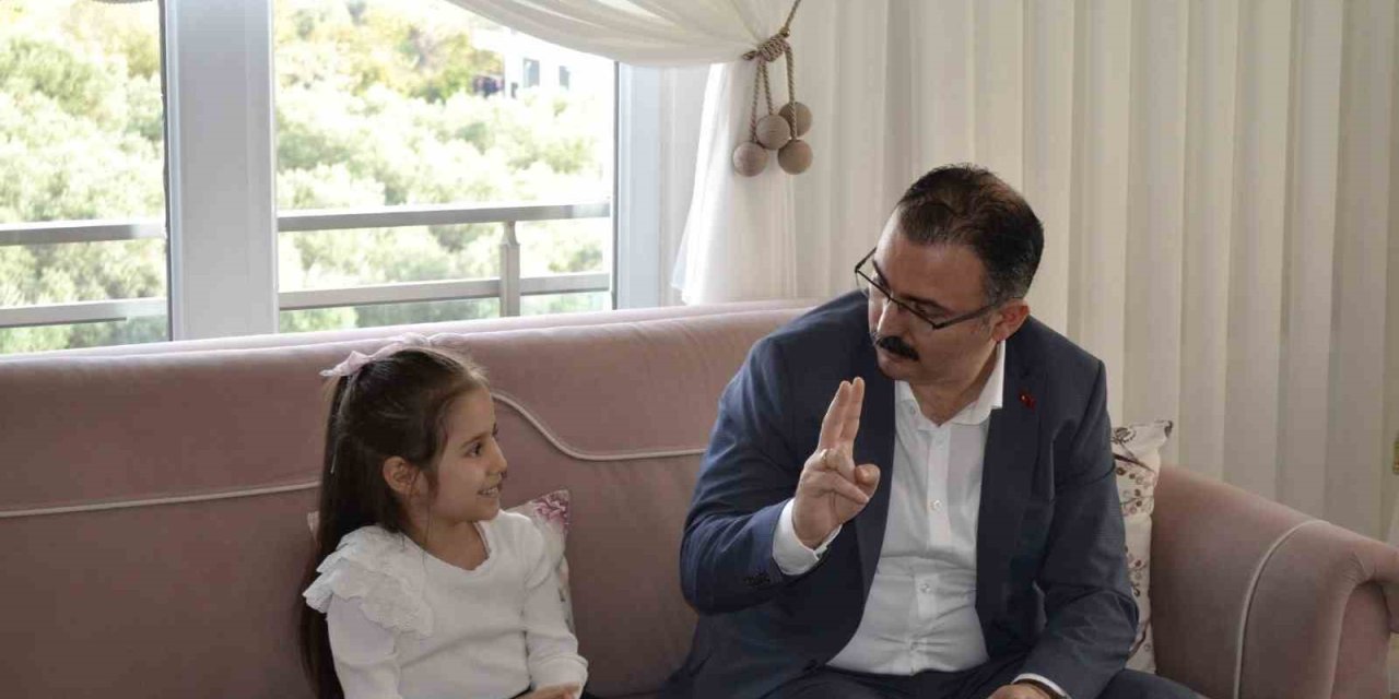 Kaymakam Ateş, öğrencilerin misafiri oldu