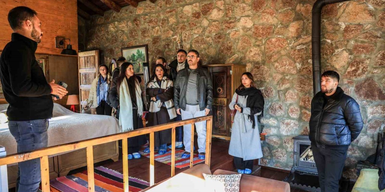 Üniversiteli gençler Sakin Şehir ünvanlı Çameli’yi gezdi