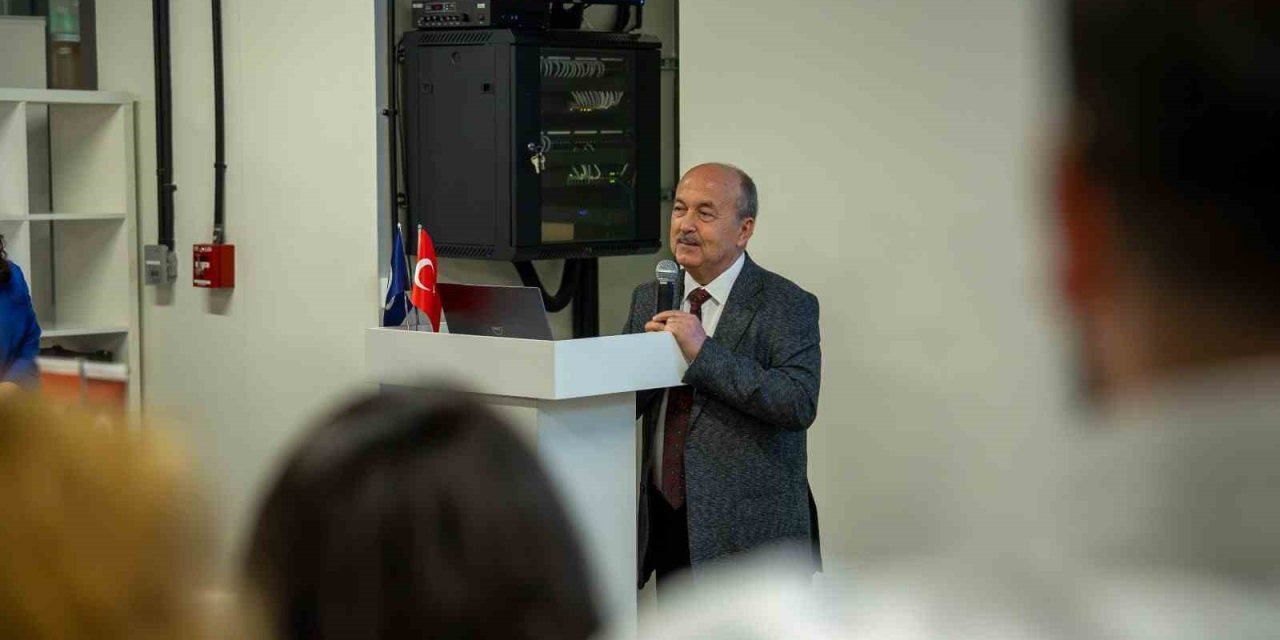Uşak Üniversitesi Rektörlüğüne Prof. Dr. Ahmet Demir atandı