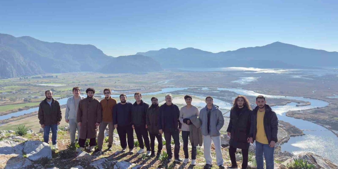 Menteşe gençleri Dalyan Kaunos’ta tarih ve doğayla buluştu