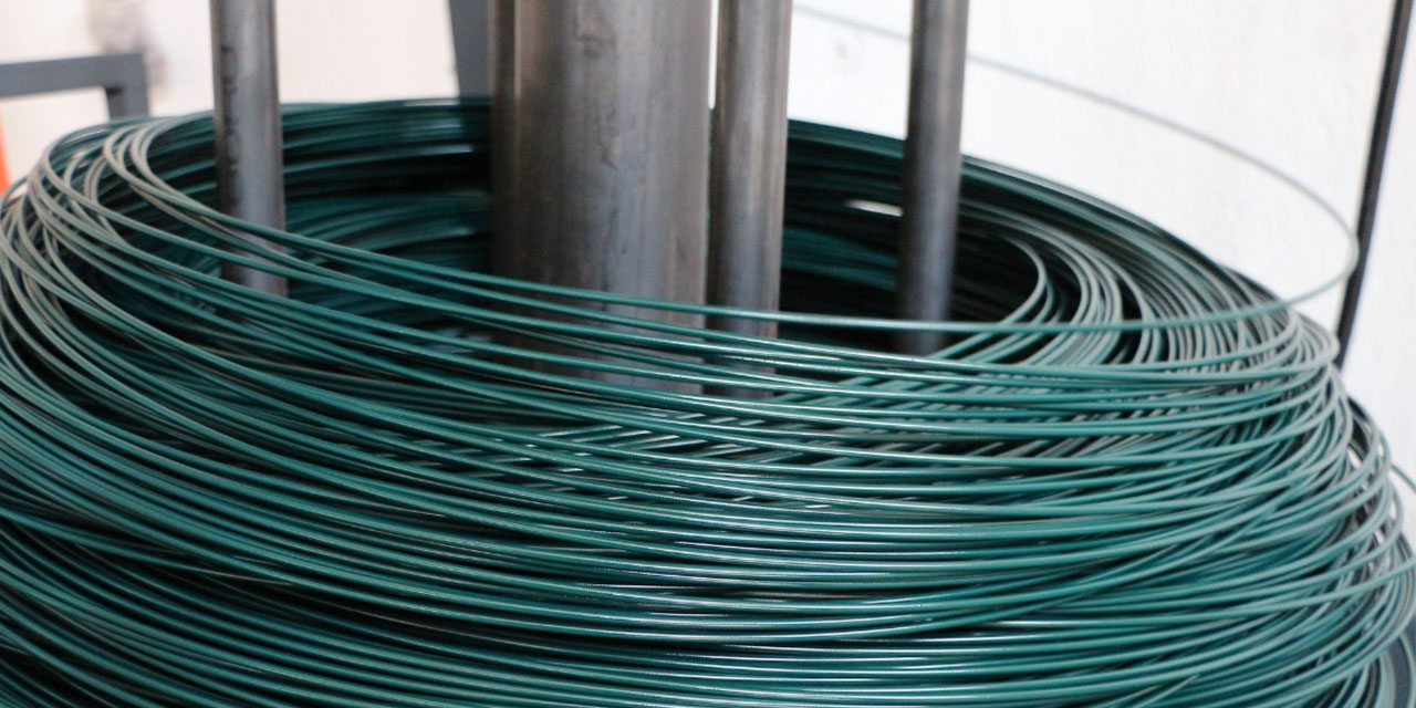 Endüstriyel Dayanıklılıkta Yeni Standart: HBS Plastik PVC Kaplı Tel Üretimi