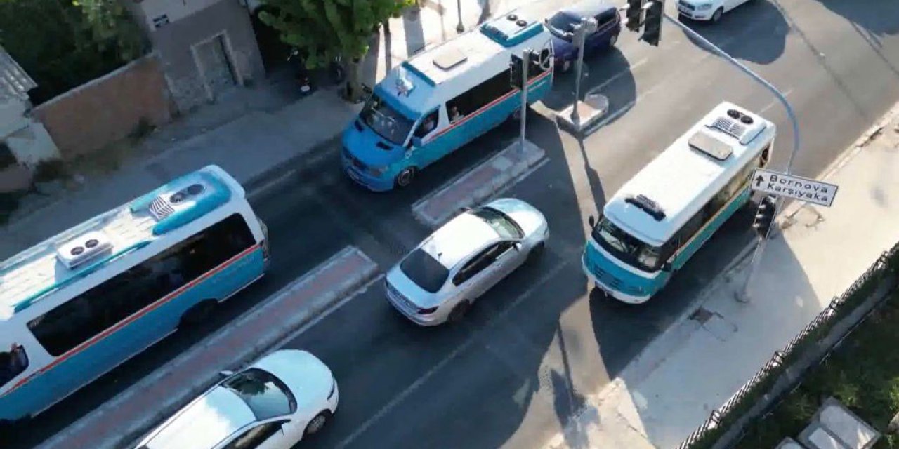 Trafikten kaçan dolmuş şoförü 200 metre ters şeritte gitti
