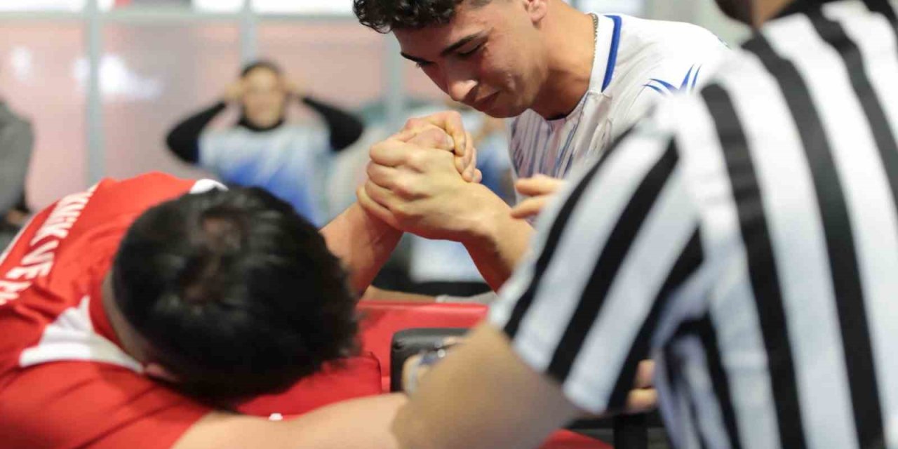 Muğla okul sporları gençler bilek güreşi il birinciliği Menteşe’de tamamlandı