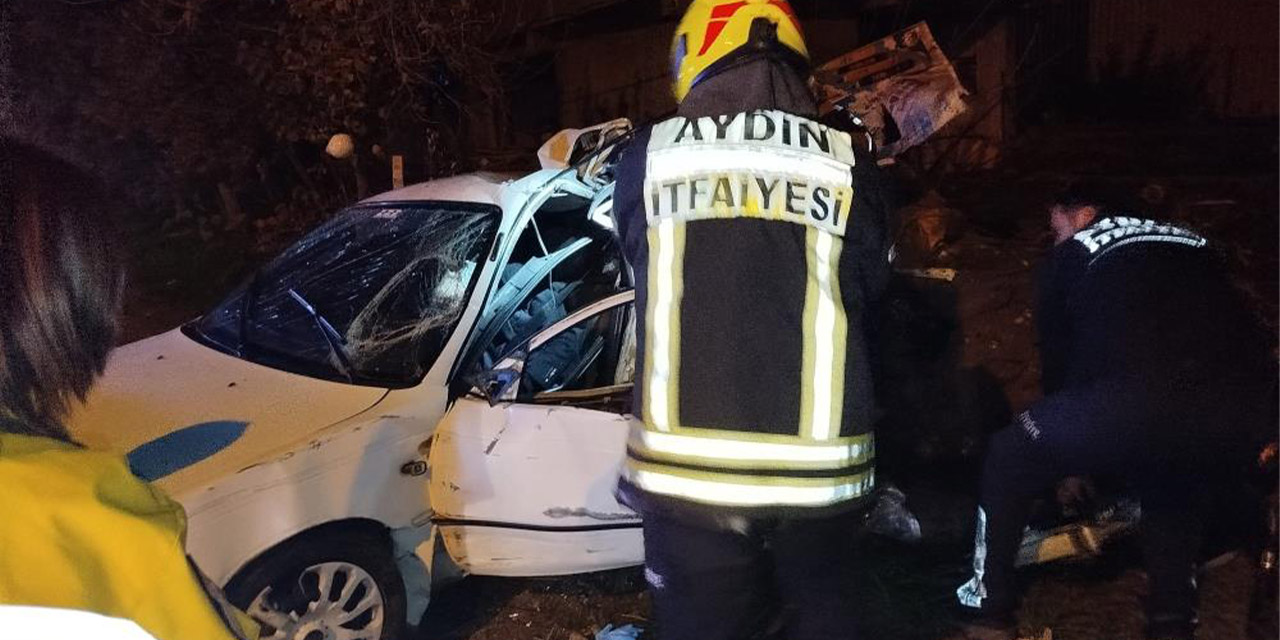 Araçta sıkışan sürücüyü itfaiye ekipleri kurtardı