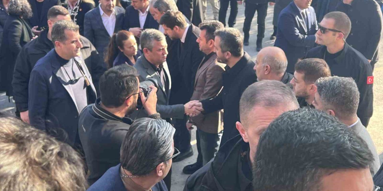 Genel Başkan Özel, Durbay ailesiyle beraber taziyeleri kabul etti