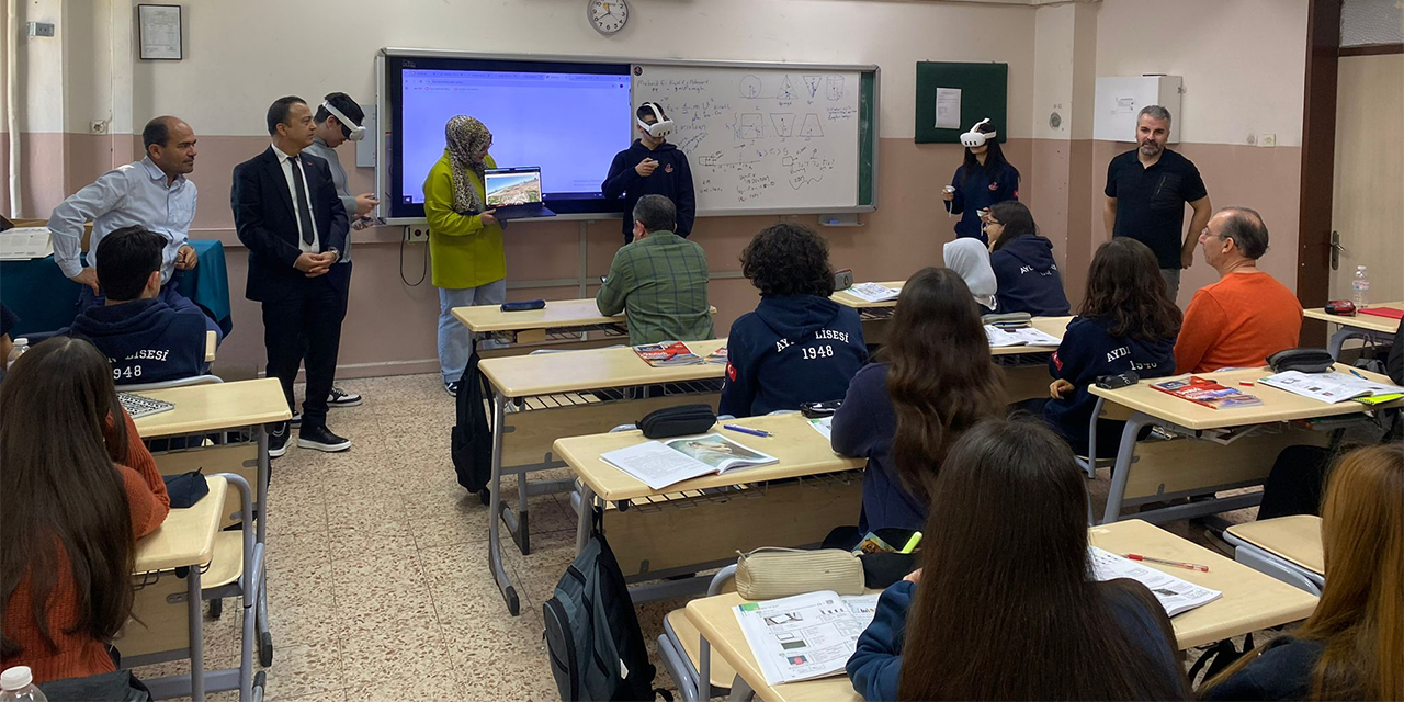 Aydın Lisesi’nde coğrafya dersinde sanal gerçeklik deneyimi