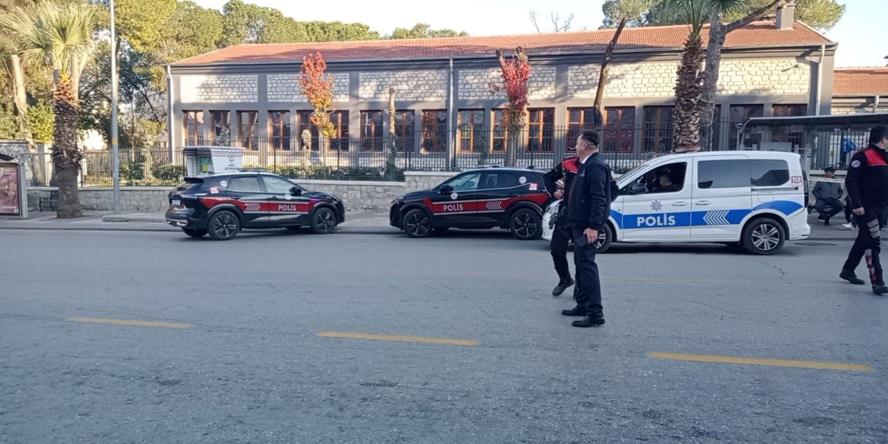 Şüpheli çantayı sahibi kontrollü patlama sırasında koşarak aldı