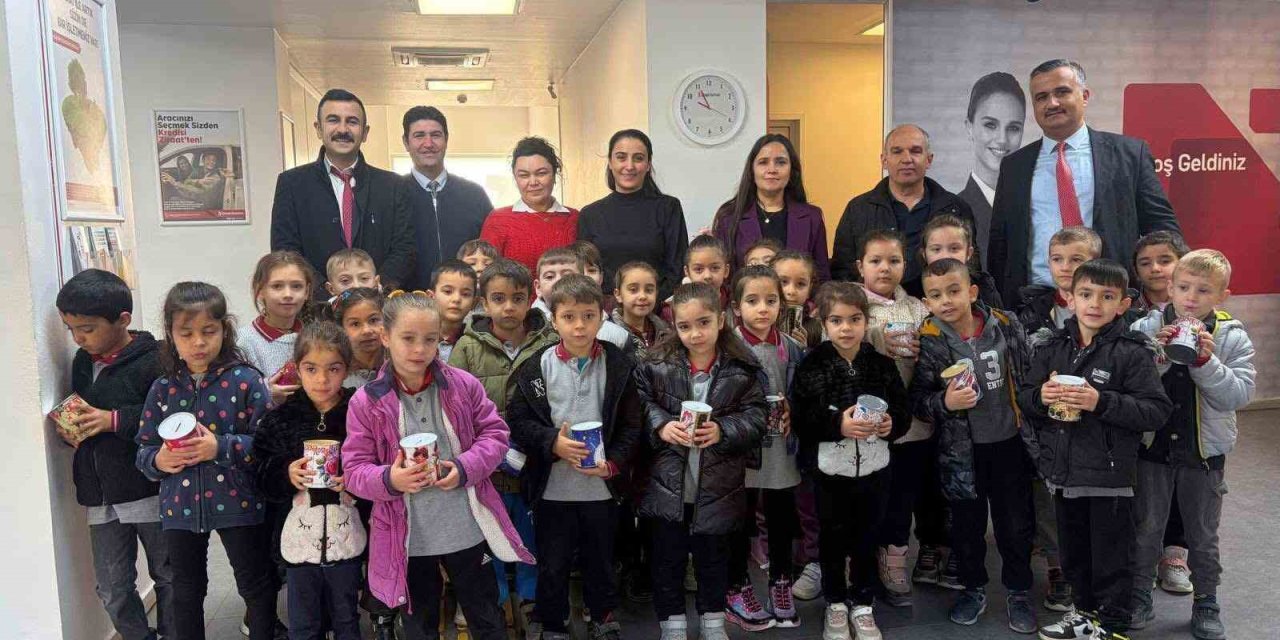 Ana sınıfı öğrencileri bankada tasarrufla tanıştı