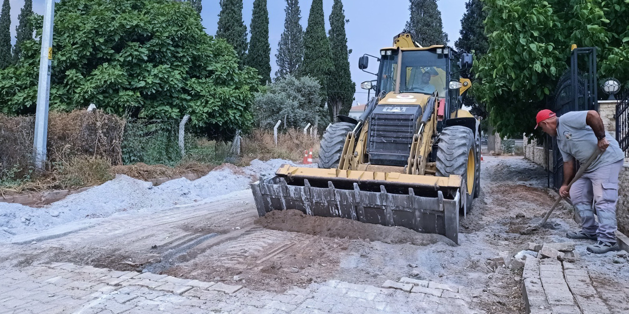 Başkan Yetişkin’le Efeler’de yol seferberliği