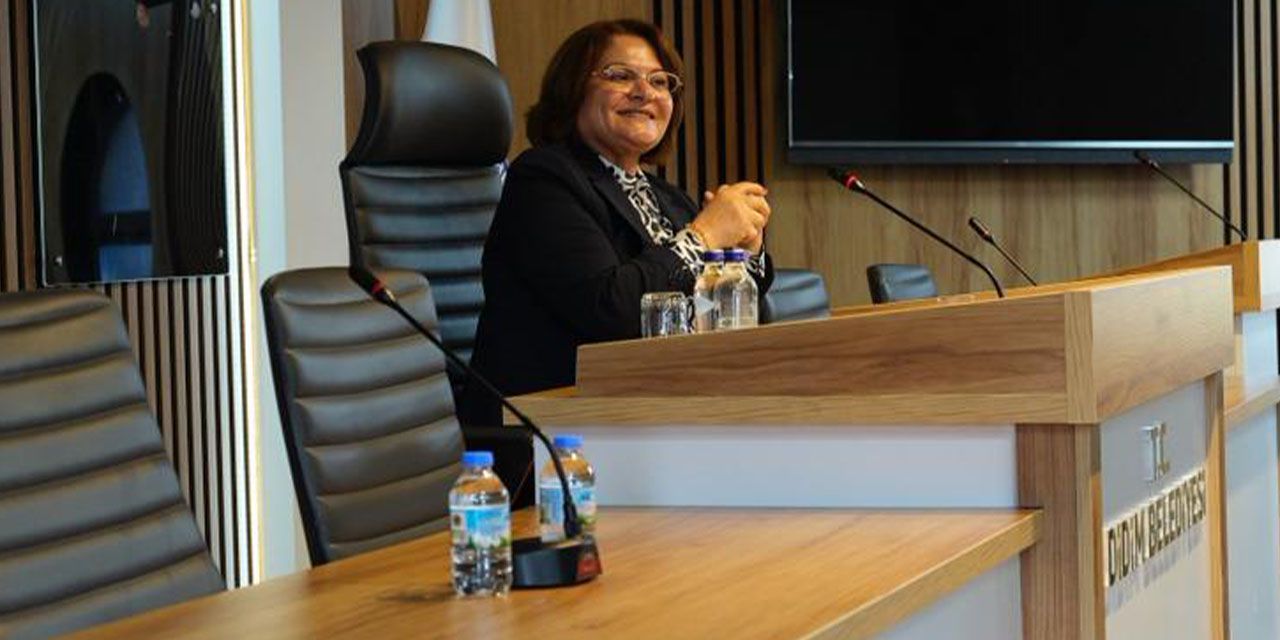 Başkan Gençay’dan pazaryerleri açıklaması: “Süreç değişmedi, mevzuat ne diyorsa o”