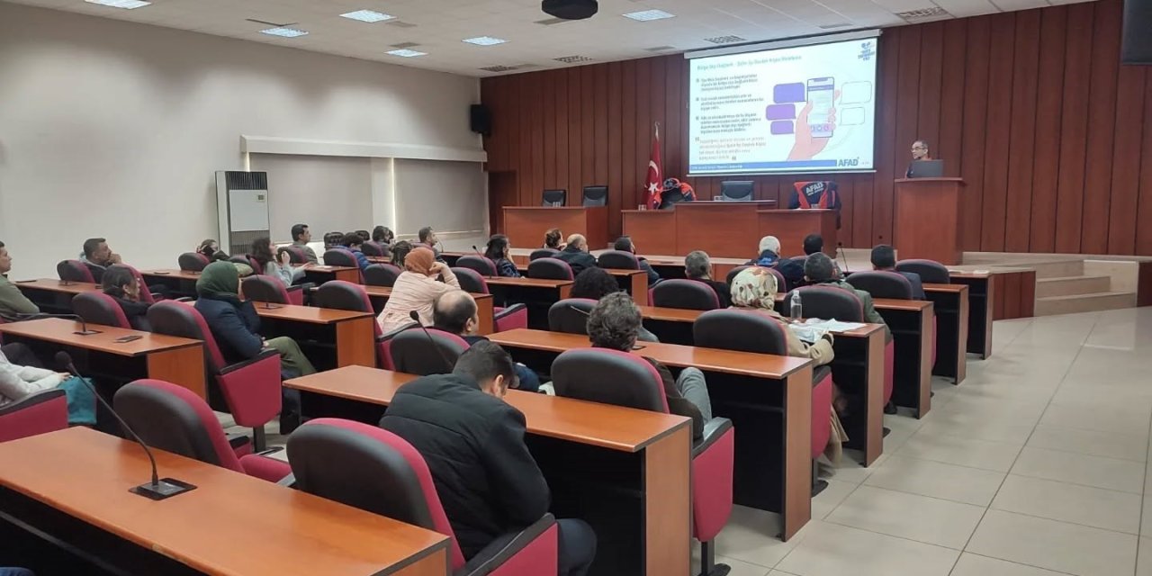 AFAD’dan kurum personeline afet farkındalık eğitimi ve tahliye tatbikatı