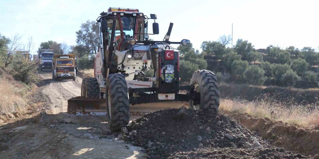 Bozdoğan Belediyesi yol çalışmalarına devam ediyor