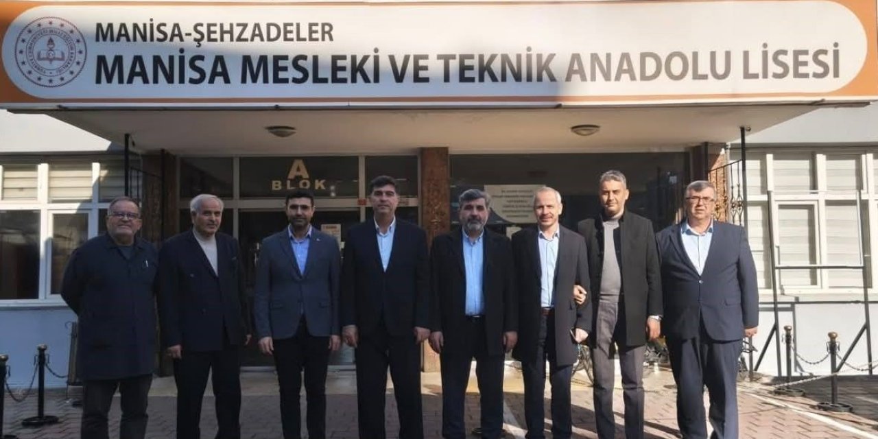 Eğitimcilerin sesi Şehzadeler’de yükseldi