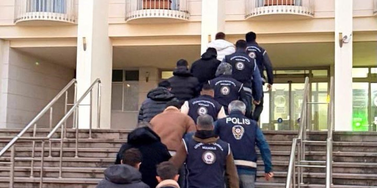 Bodrum’da kaçak göçmen çetesi çökertildi: 3 tutuklama