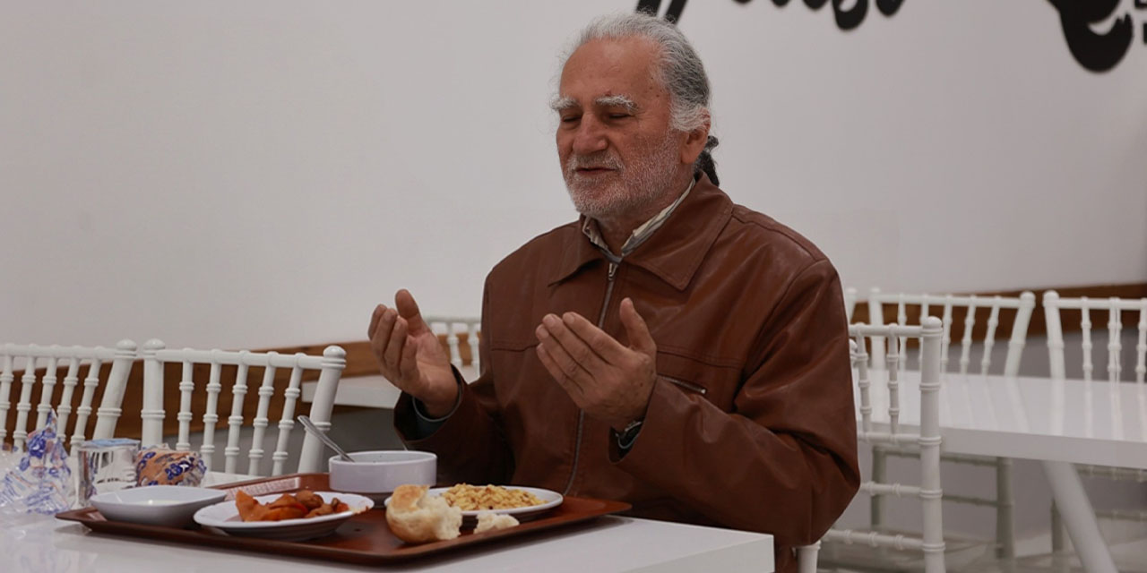 Başkan Anıl Yetişkin’den  duygulandıran davranış