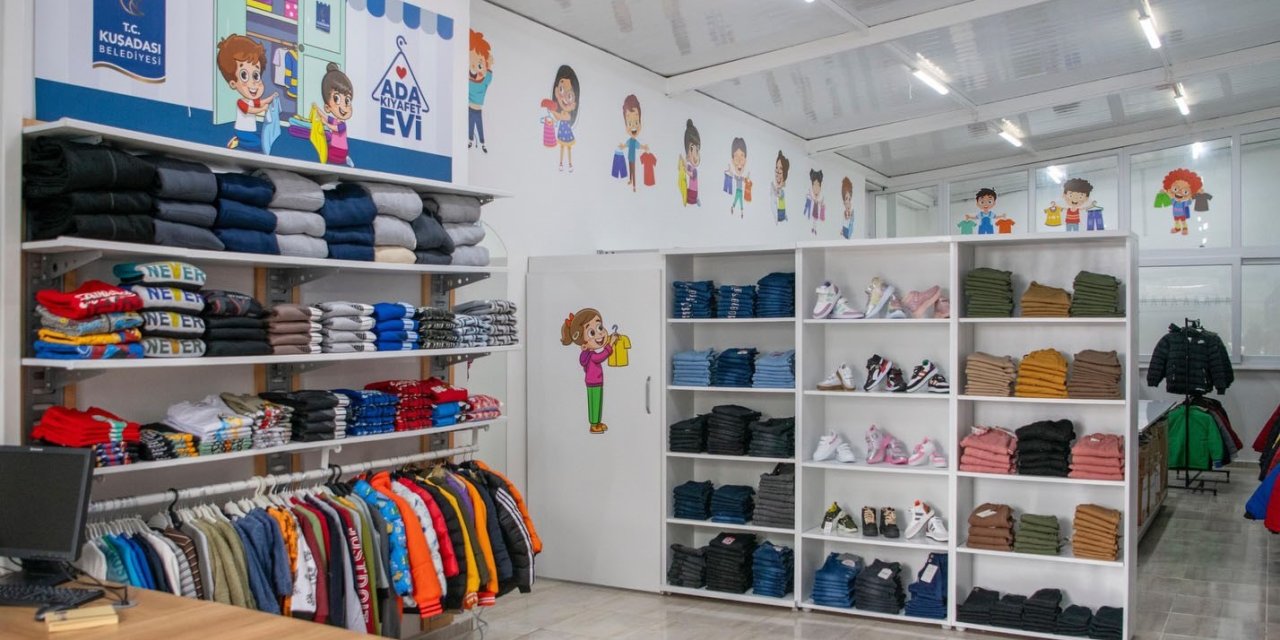 Ada Kıyafet Evi Kuşadası’nda dayanışmanın örneği oluyor