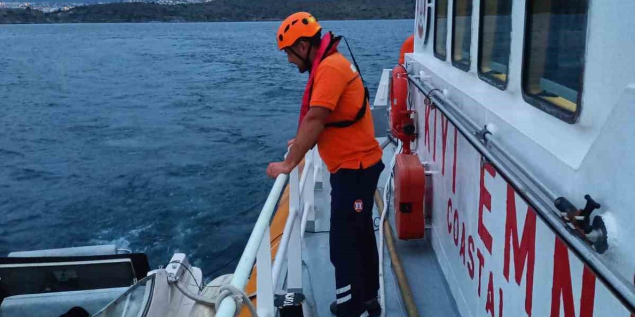 Su alan tekne Kıyı Emniyet ekipleri tarafından kurtarıldı