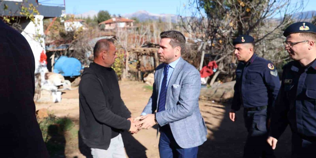 Tavas Belediyesinden yangında evleri kül olan aileye konteyner ev desteği