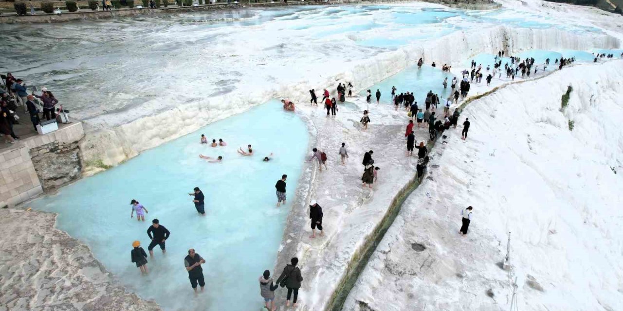 Pamukkale 2026’yı dolu dolu karşılıyor