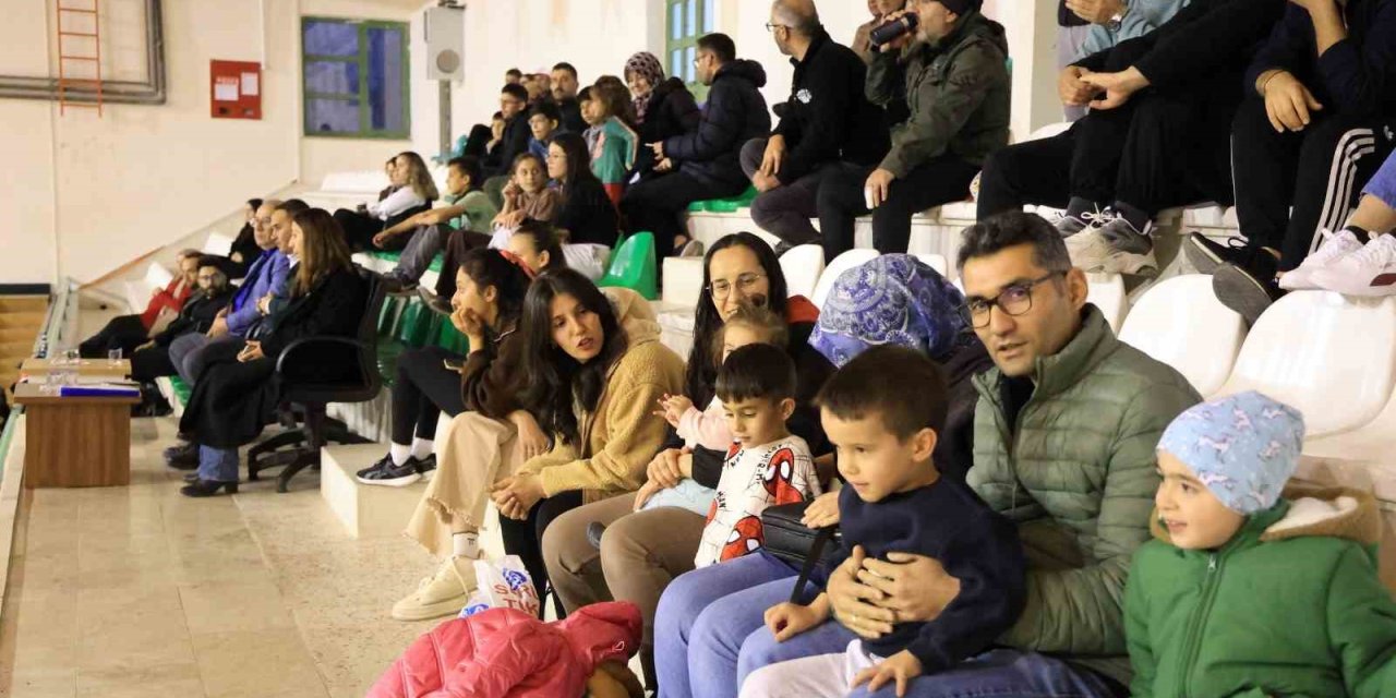 Çameli Kurumlar-Mahaller Voleybol Turnuvası büyük heyecanla devam ediyor