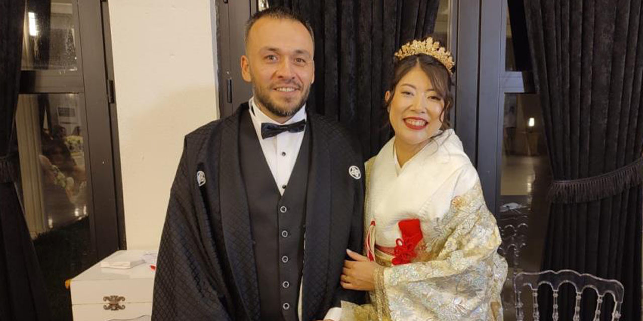 Japon gelin ve Türk damat konuklarını kimanoyla karşıladı