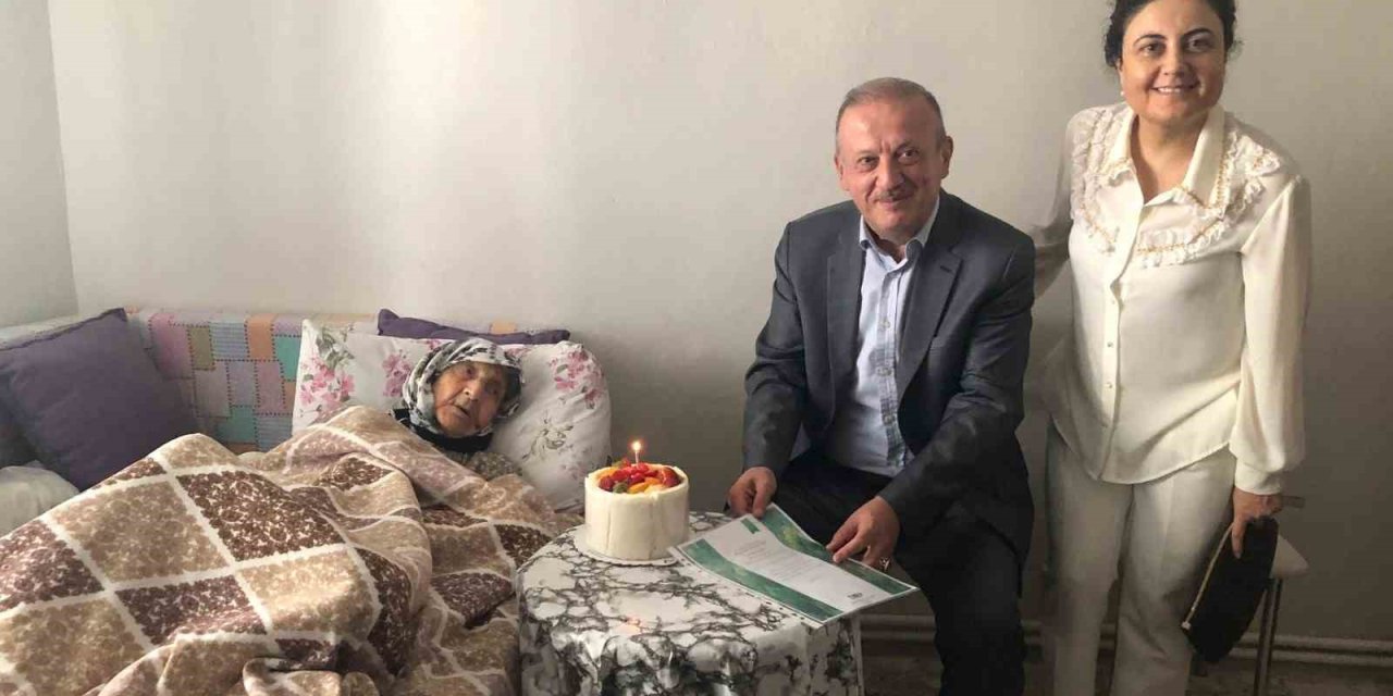 Denizli’nin asırlık çınarı 107 yaşında hayatını kaybetti