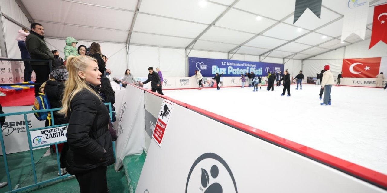 Buz Pateni Pisti gençlerin yeni buluşma noktası oldu