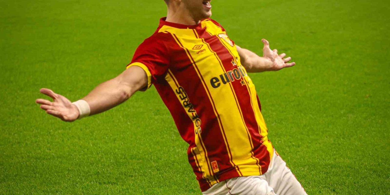 Göztepe’de Arda ve Dennis yakın markajda