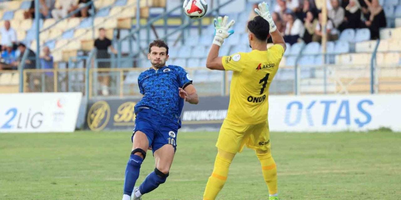 Menemen FK’da ilk ayrılık gerçekleşti