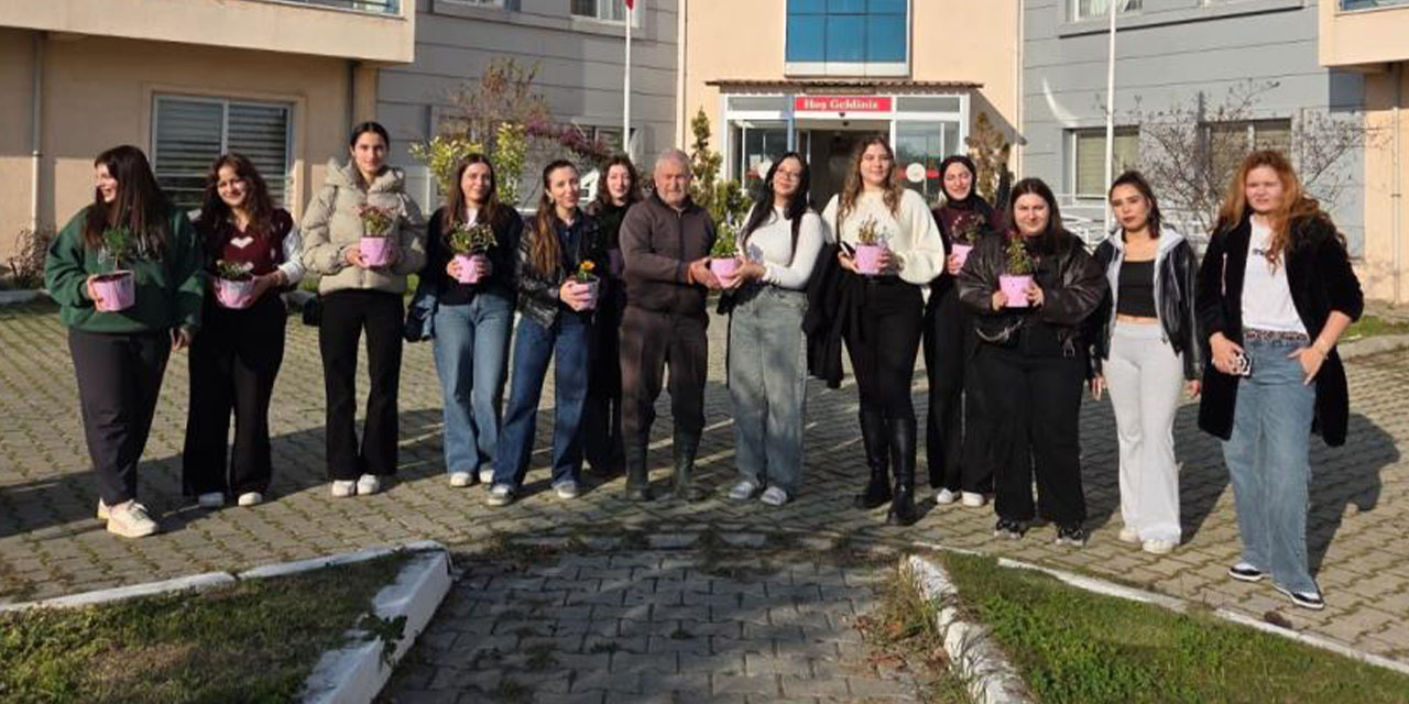 Gençler gönüllere dokundu