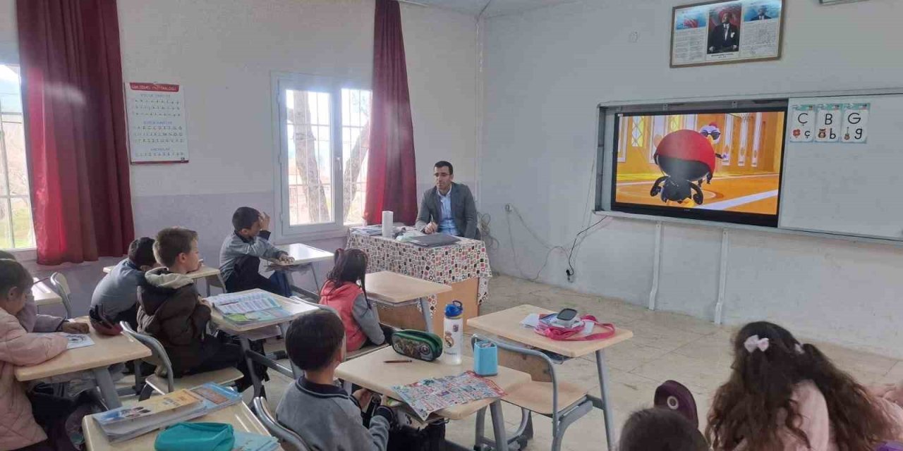 Sarıgöl’de eğitimin nabzı sınıflarda atıyor