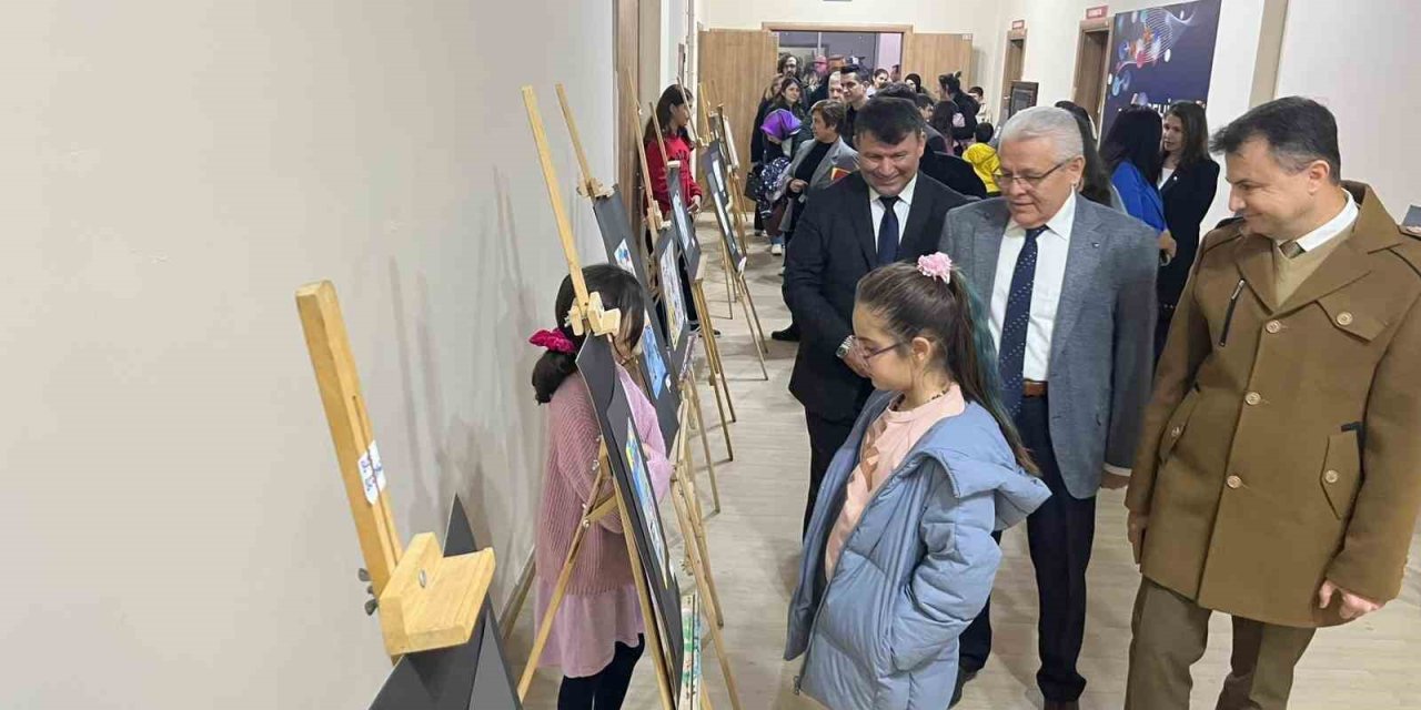 Alaşehirli öğrencilerden Filistin’e duygu dolu şiirlerle destek