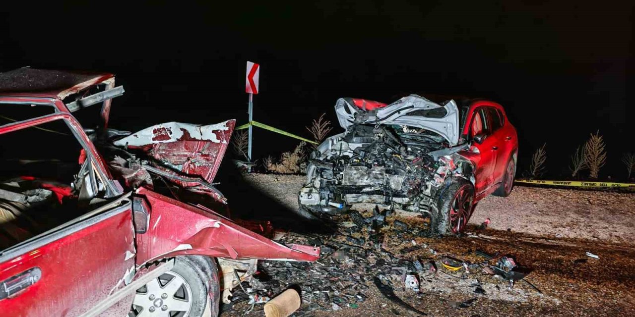 Manisa’da feci kaza: Aynı aileden 3 kişi hayatını kaybetti