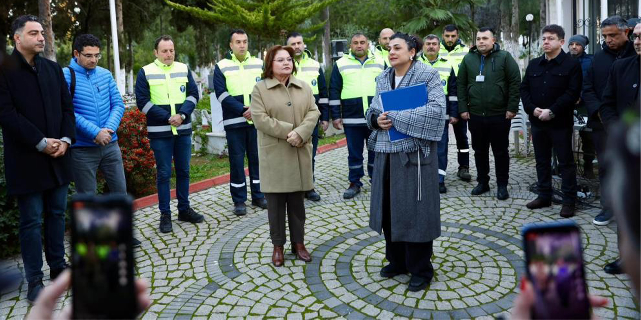 Başkan Gençay: "Mezarlıklar düzenli ve eksiksiz bir şekilde devredildi"