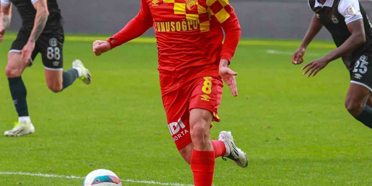 Göztepe’de Ahmed Ildız, Çorum FK’ya transfer oldu