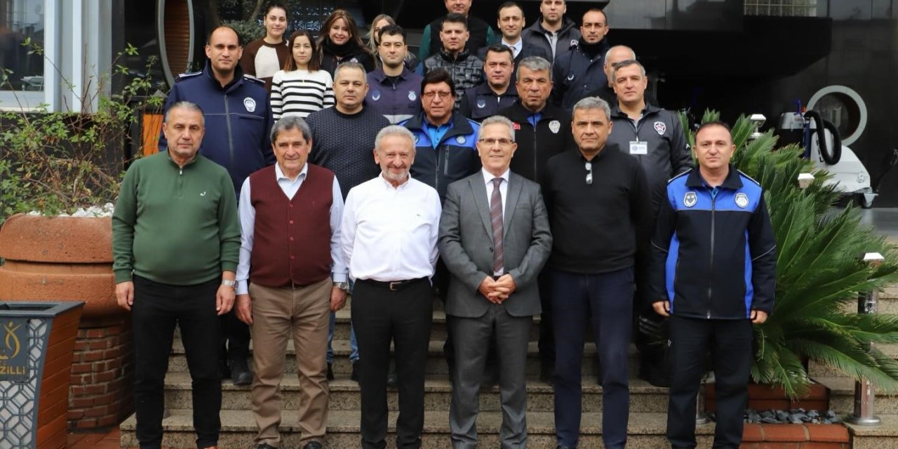 Başkan Tetik mesai arkadaşlarının yeni yılını kutladı