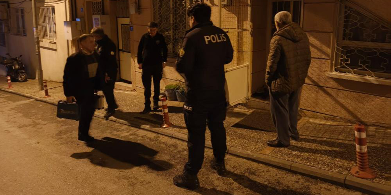 Yeni yıla balkonda mahsur girdi: Yaşlı kadını polis ve çilingir kurtardı