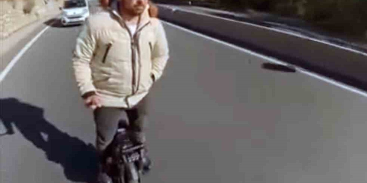 Sakar rampasında tek teker Scooter ile tehlikeli yolculuk