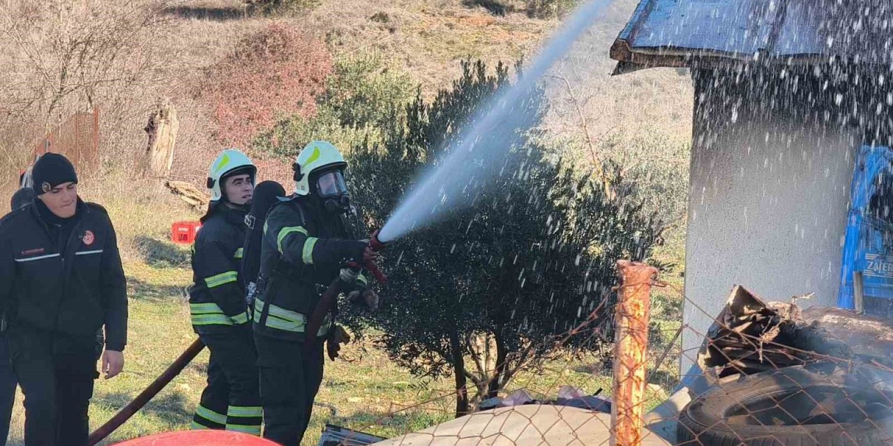 Muğla’da ev ve otomobil küle döndü