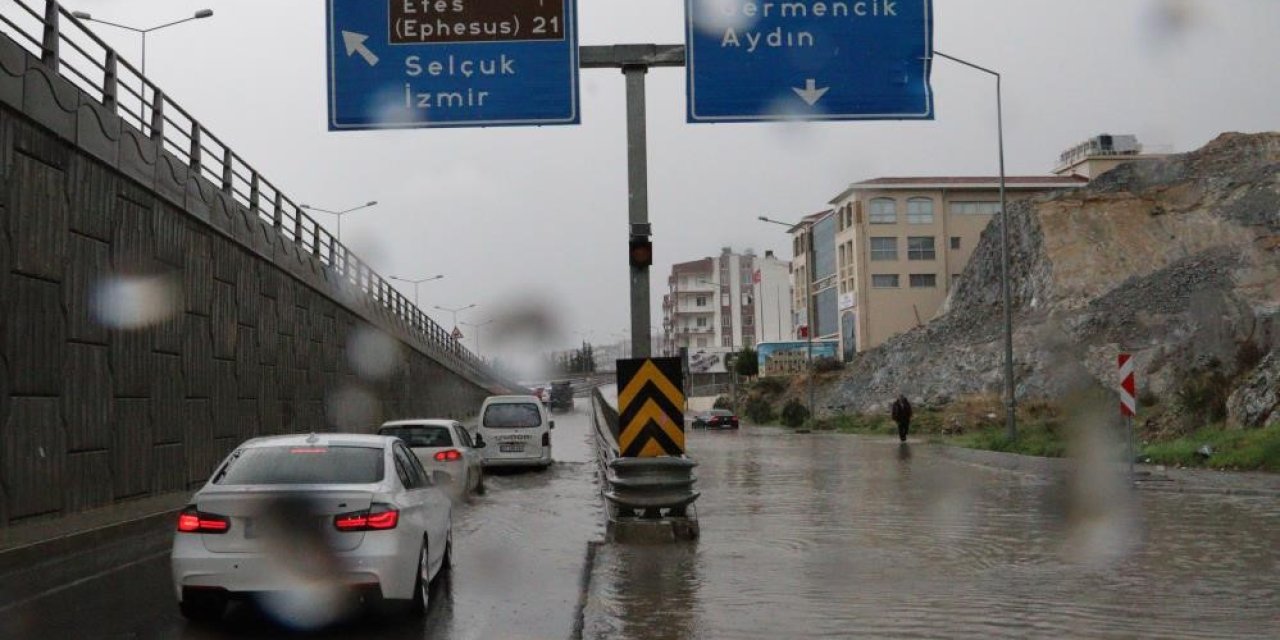 Kıyı Ege’ye kuvvetli sağanak yağış uyarısı