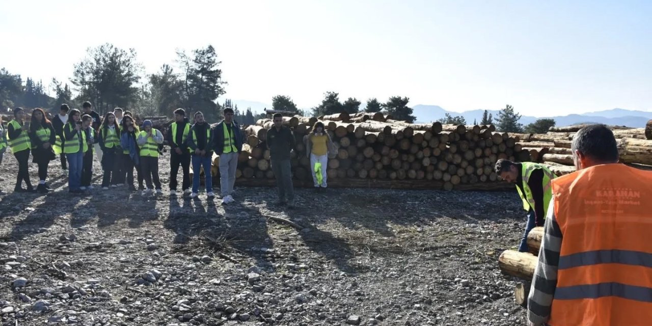 Köyceğiz Meslek Yüksek Okulu öğrencileri eğitimlerini arazide sürdürüyor